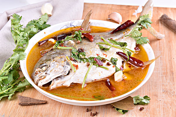 怎么挑選金鯧魚 金鯧魚烹飪技巧 怎么挑選金鯧魚 金鯧魚烹飪技巧