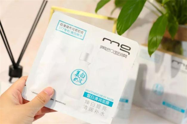 美即奶皮面膜有熒光劑嗎 美即奶皮面膜會悶痘嗎 美即奶皮面膜有熒光劑嗎 美即奶皮面膜會悶痘嗎