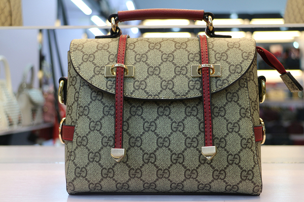 牛皮包太硬怎么辦 牛皮包和羊皮包哪個好 牛皮包太硬怎么辦 牛皮包和羊皮包哪個好