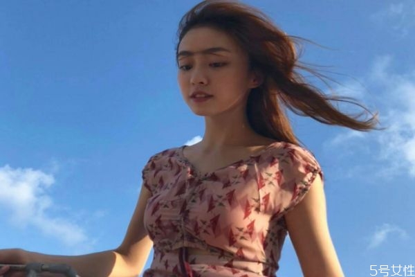 約會(huì)初次見(jiàn)面聊什么 第一次約會(huì)該說(shuō)啥 約會(huì)初次見(jiàn)面聊什么 第一次約會(huì)該說(shuō)啥