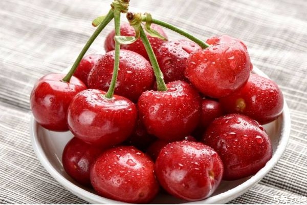 櫻桃什么季節(jié)成熟呢 什么季節(jié)適合吃櫻桃呢 櫻桃什么季節(jié)成熟呢 什么季節(jié)適合吃櫻桃呢