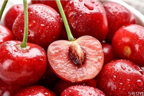 櫻桃什么季節(jié)成熟呢 什么季節(jié)適合吃櫻桃呢 櫻桃什么季節(jié)成熟呢 什么季節(jié)適合吃櫻桃呢