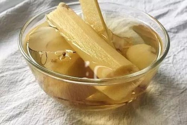 甘蔗煮水要去皮嗎 甘蔗煮水怎么做 甘蔗煮水要去皮嗎 甘蔗煮水怎么做