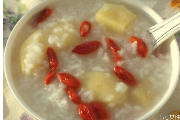 枸杞粥怎么做好吃呢 枸杞粥有什么營(yíng)養(yǎng)價(jià)值呢 枸杞粥怎么做好吃呢 枸杞粥有什么營(yíng)養(yǎng)價(jià)值呢