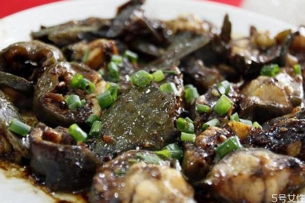 塘鲺煲黑豆的功效是什么呢 塘鲺孕婦可以吃嗎 塘鲺煲黑豆的功效是什么呢 塘鲺孕婦可以吃嗎