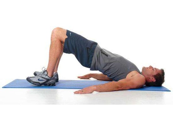 男生練臀橋有什么好處 男生練臀橋的正確方法 男生練臀橋有什么好處 男生練臀橋的正確方法