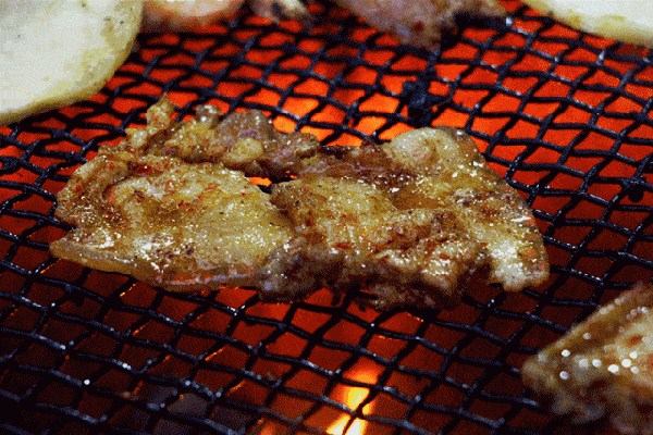 煎五花肉怎么做好吃 一百克五花肉的熱量是多少 煎五花肉怎么做好吃 一百克五花肉的熱量是多少