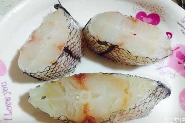 吃鱈魚有什么好處呢 吃鱈魚有什么注意的呢 吃鱈魚有什么好處呢 吃鱈魚有什么注意的呢