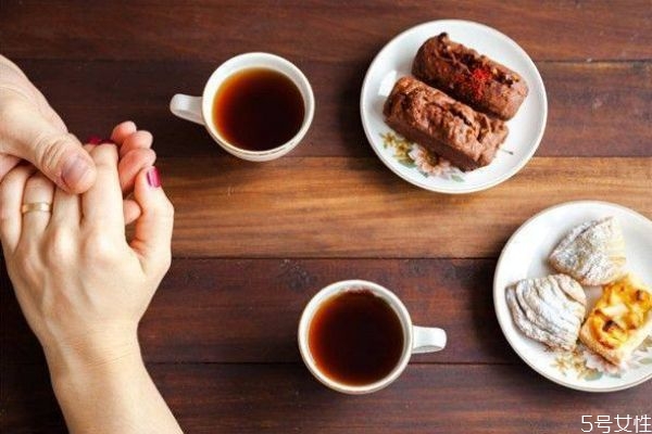 網(wǎng)戀可靠嗎 四招教你應對網(wǎng)戀陷阱 網(wǎng)戀可靠嗎 四招教你應對網(wǎng)戀陷阱