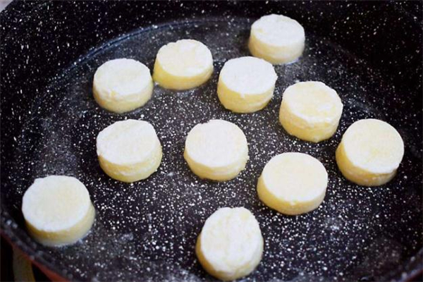 日本豆腐可以直接吃嗎 日本豆腐涼拌怎么做 日本豆腐可以直接吃嗎 日本豆腐涼拌怎么做