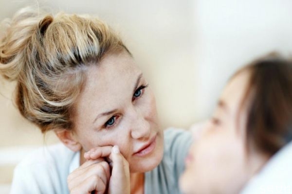 為什么小孩子睡覺會磨牙呢 小孩子睡覺磨牙原因是什么呢 為什么小孩子睡覺會磨牙呢 小孩子睡覺磨牙原因是什么呢