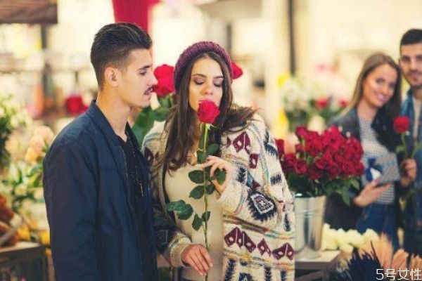 女生喜歡什么東西 讓女生瞬間感動的禮物 女生喜歡什么東西 讓女生瞬間感動的禮物