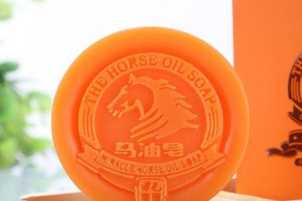馬油皂和洗面奶有什么區(qū)別 馬油皂如何保存好 馬油皂和洗面奶有什么區(qū)別 馬油皂如何保存好