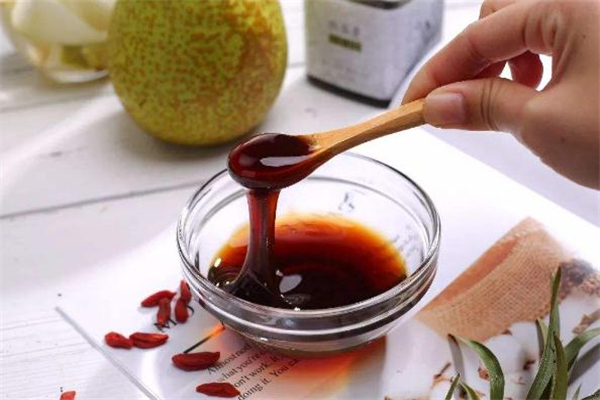 秋梨膏什么時候吃最好 秋梨膏飯前還是飯后喝 秋梨膏什么時候吃最好 秋梨膏飯前還是飯后喝