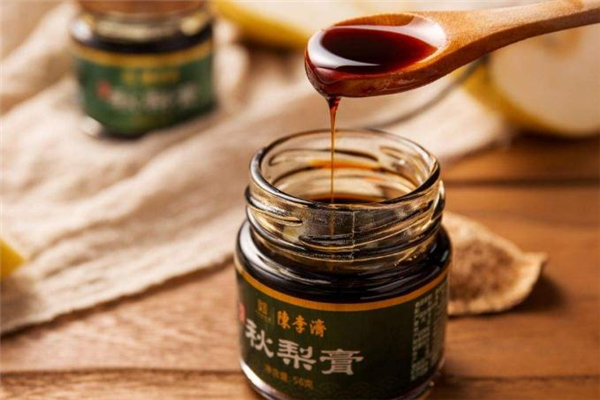 秋梨膏什么時候吃最好 秋梨膏飯前還是飯后喝 秋梨膏什么時候吃最好 秋梨膏飯前還是飯后喝