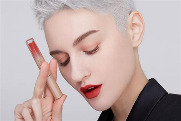 完美日記反重力唇釉多少錢(qián) 完美日記反重力唇釉推薦色號(hào) 完美日記反重力唇釉多少錢(qián) 完美日記反重力唇釉推薦色號(hào)