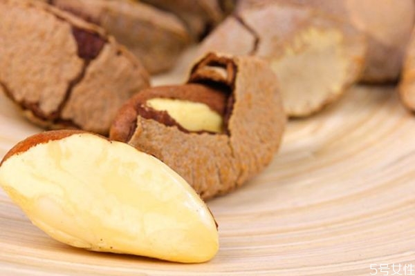 什么是鮑魚果呢 鮑魚果有什么營養(yǎng)價值呢 什么是鮑魚果呢 鮑魚果有什么營養(yǎng)價值呢