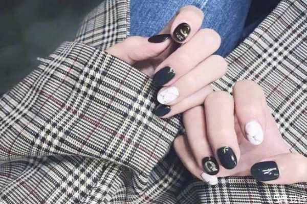 2020性冷淡美甲有哪些 性冷淡風格美甲圖片 2020性冷淡美甲有哪些 性冷淡風格美甲圖片