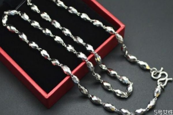 項(xiàng)鏈買(mǎi)什么材質(zhì)的好 項(xiàng)鏈哪種材質(zhì)值得買(mǎi) 項(xiàng)鏈買(mǎi)什么材質(zhì)的好 項(xiàng)鏈哪種材質(zhì)值得買(mǎi)