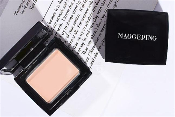 毛戈平粉膏上妝手法 毛戈平粉膏用完還要用粉底液嗎 毛戈平粉膏上妝手法 毛戈平粉膏用完還要用粉底液嗎