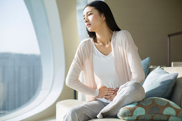 練瑜伽可以改善便秘嗎 做什么運動對便秘有幫助 練瑜伽可以改善便秘嗎 做什么運動對便秘有幫助