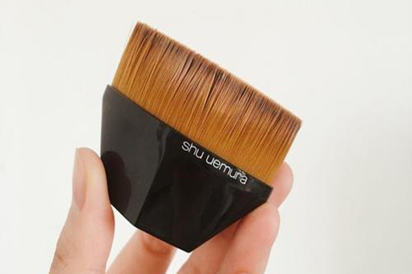 植村秀55號刷的優(yōu)缺點 植村秀55號刷正確使用方法 植村秀55號刷的優(yōu)缺點 植村秀55號刷正確使用方法