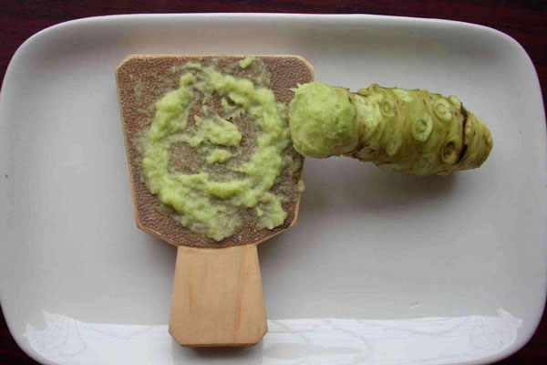 吃芥末怎么快速解辣 吃芥末要注意什么 吃芥末怎么快速解辣 吃芥末要注意什么