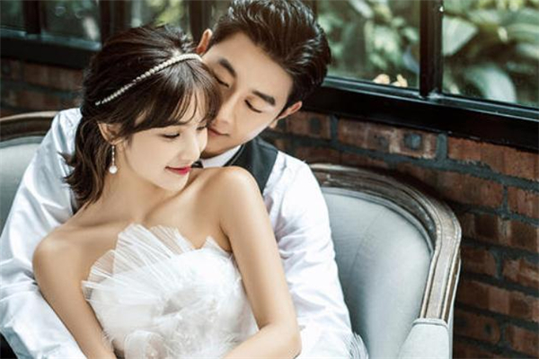 愛情中太主動算卑微嗎 愛情中太主動容易受傷嗎 愛情中太主動算卑微嗎 愛情中太主動容易受傷嗎