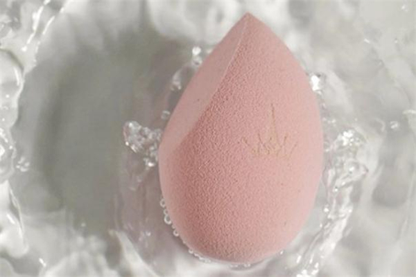 爾木萄美妝蛋多久換一次 爾木萄美妝蛋和rt哪個(gè)好用 爾木萄美妝蛋多久換一次 爾木萄美妝蛋和rt哪個(gè)好用