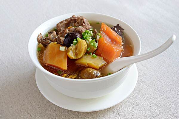 木瓜排骨怎么煲湯好喝 喝木瓜排骨湯有什么好處 木瓜排骨怎么煲湯好喝 喝木瓜排骨湯有什么好處