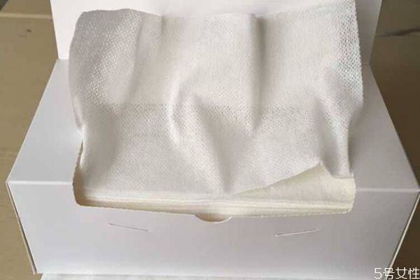 洗臉巾跟洗臉撲哪一個(gè)好 用洗臉撲洗臉的好處 洗臉巾跟洗臉撲哪一個(gè)好 用洗臉撲洗臉的好處