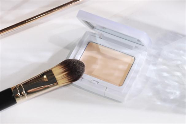 毛戈平高光粉膏可以全臉用嗎-和粉底膏有什么區(qū)別 毛戈平高光粉膏可以全臉用嗎-和粉底膏有什么區(qū)別