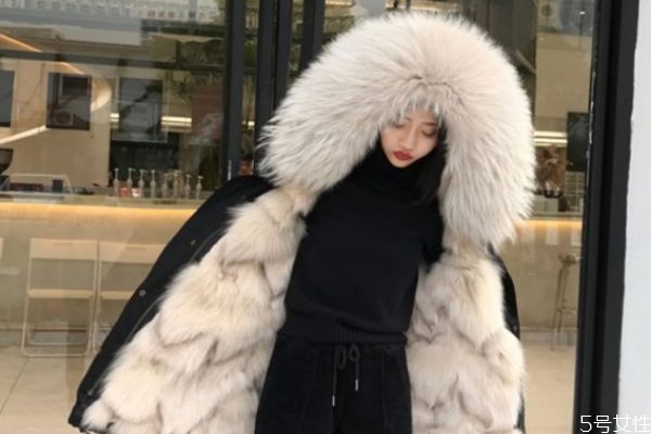 派克服怎么穿才好看 派克大衣怎么搭配 派克服怎么穿才好看 派克大衣怎么搭配