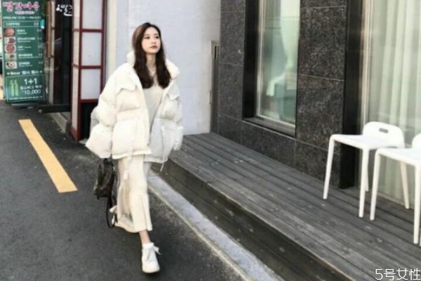 棉服怎么穿搭 棉服下面怎么搭配 棉服怎么穿搭 棉服下面怎么搭配