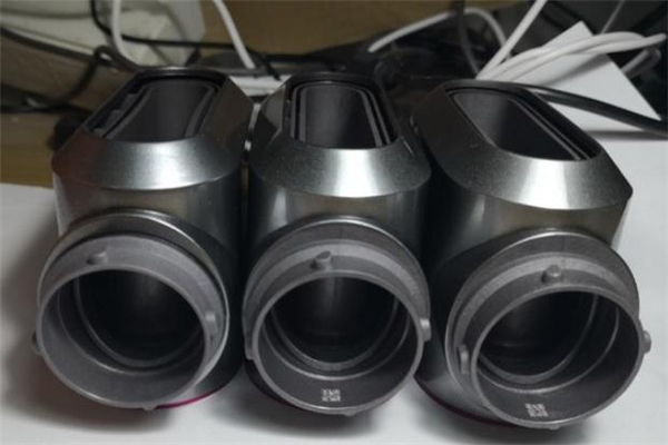 戴森卷發(fā)棒真假對比 戴森卷發(fā)棒真假鑒定 戴森卷發(fā)棒真假對比 戴森卷發(fā)棒真假鑒定