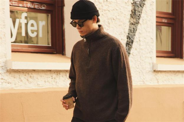 男生穿什么樣的高領(lǐng)毛衣好看 男生高領(lǐng)毛衣流行什么款式 男生穿什么樣的高領(lǐng)毛衣好看 男生高領(lǐng)毛衣流行什么款式