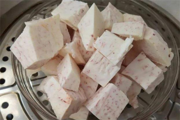 檳榔芋和芋頭一樣嗎 檳榔芋頭和荔浦芋頭的區(qū)別 檳榔芋和芋頭一樣嗎 檳榔芋頭和荔浦芋頭的區(qū)別