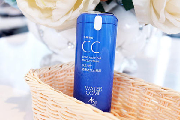 水粉霜是什么 水粉霜和粉底液哪個(gè)對皮膚的刺激大 水粉霜是什么 水粉霜和粉底液哪個(gè)對皮膚的刺激大