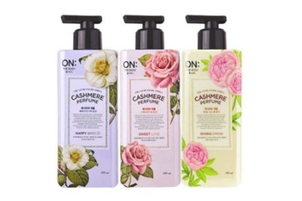 潤膚露擦臉會怎么樣 潤膚露和潤膚霜有什么區(qū)別 潤膚露擦臉會怎么樣 潤膚露和潤膚霜有什么區(qū)別