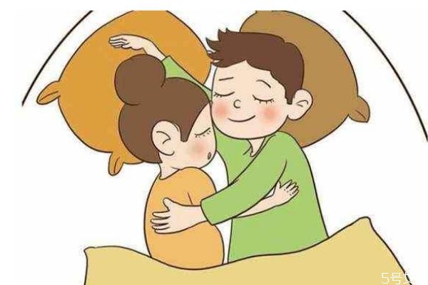 孕期可以有性生活嗎 孕期高潮對(duì)胎兒有影響嗎 孕期可以有性生活嗎 孕期高潮對(duì)胎兒有影響嗎