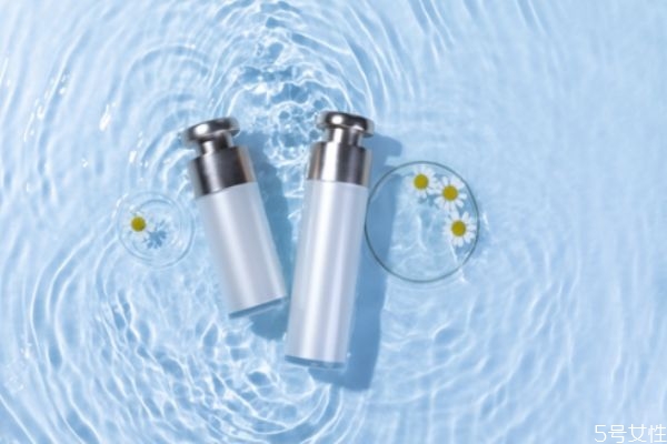 潤膚露是油包水乳狀液嗎 潤膚露的保質(zhì)期一般有多長 潤膚露是油包水乳狀液嗎 潤膚露的保質(zhì)期一般有多長