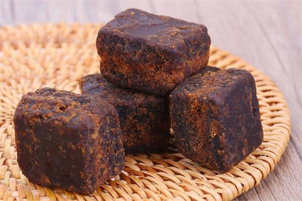 哺乳期能喝紅糖姜茶嗎 哺乳期喝紅糖姜茶對(duì)寶寶有影響嗎 哺乳期能喝紅糖姜茶嗎 哺乳期喝紅糖姜茶對(duì)寶寶有影響嗎