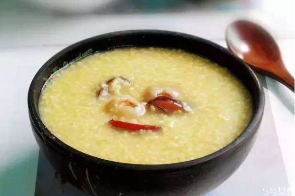 香蕉小米粥可以減肥嗎 香蕉小米粥有什么營(yíng)養(yǎng)價(jià)值 香蕉小米粥可以減肥嗎 香蕉小米粥有什么營(yíng)養(yǎng)價(jià)值