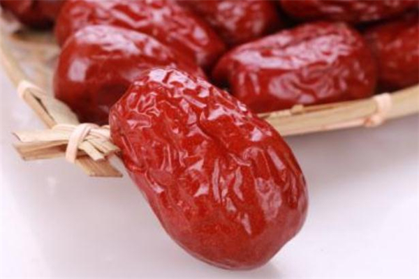 狗頭棗是什么樣的 狗頭棗一天能吃幾個 狗頭棗是什么樣的 狗頭棗一天能吃幾個