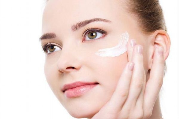 皮膚暗沉如何改善 改善皮膚暗沉的方法有什么 皮膚暗沉如何改善 改善皮膚暗沉的方法有什么