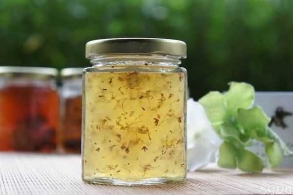 桂花蜜有什么營(yíng)養(yǎng)價(jià)值 喝桂花蜜有什么好處 桂花蜜有什么營(yíng)養(yǎng)價(jià)值 喝桂花蜜有什么好處