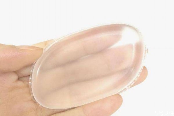 硅膠粉撲怎么用散粉 硅膠粉撲要撕掉薄膜嗎 硅膠粉撲怎么用散粉 硅膠粉撲要撕掉薄膜嗎