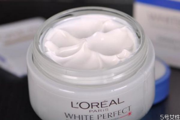 歐珀萊按摩霜使用方法 歐珀萊按摩霜有什么功效 歐珀萊按摩霜使用方法 歐珀萊按摩霜有什么功效