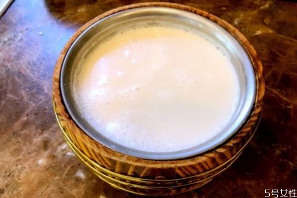 豆?jié){可以二次加熱嗎 熱豆?jié){可以保存多久 豆?jié){可以二次加熱嗎 熱豆?jié){可以保存多久