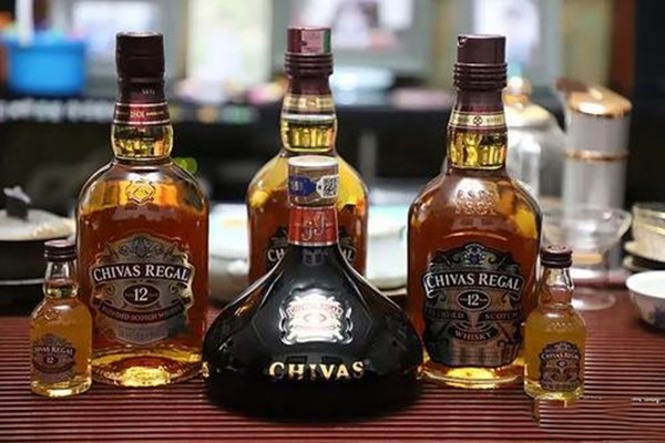 芝華士和威士忌是一樣的酒嗎 芝華士和威士忌哪個(gè)價(jià)格高 芝華士和威士忌是一樣的酒嗎 芝華士和威士忌哪個(gè)價(jià)格高